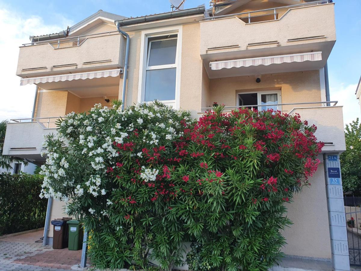 Apartments Zoretic مالينسكا المظهر الخارجي الصورة