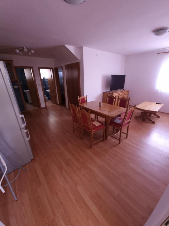 Apartments Zoretic مالينسكا الغرفة الصورة