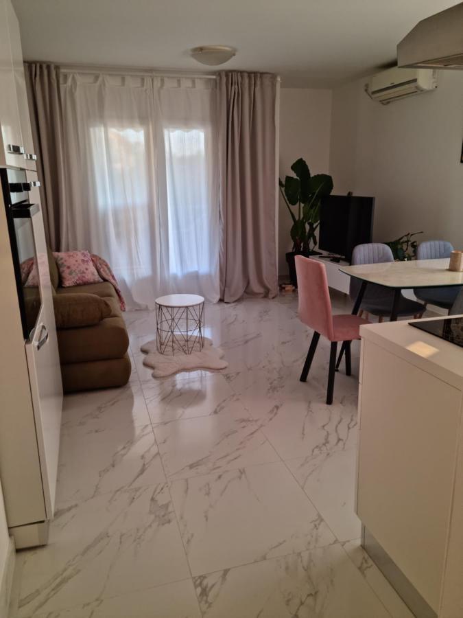 Apartments Zoretic مالينسكا المظهر الخارجي الصورة